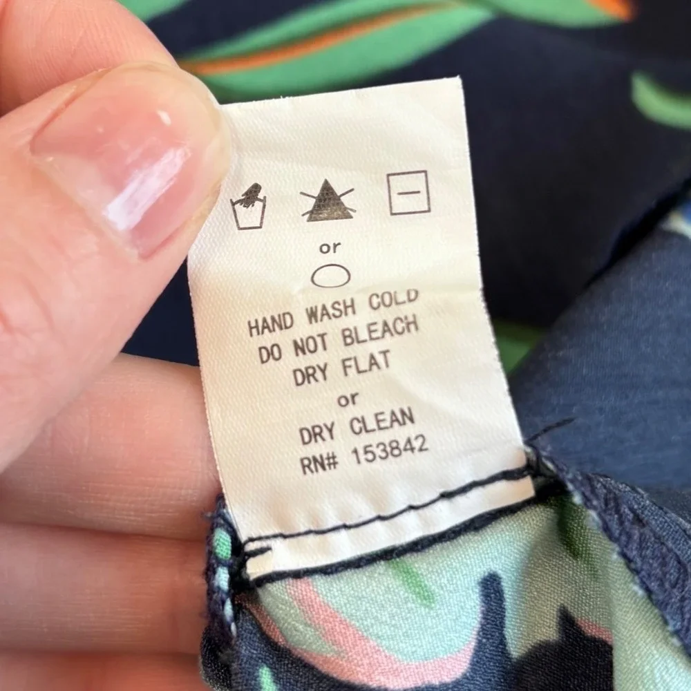 MELLO DAY Tropical Floral Print Blouse, Size Medium, Navy Blue Short Sleeve‎ Top - Picture 9 of 16